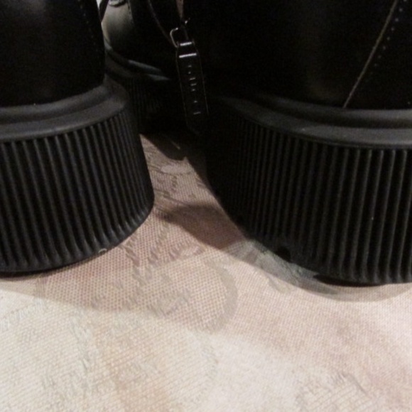 Gucci women's above ankle leather zipper platform boots Sz 39.5 - Picture 8 of 16